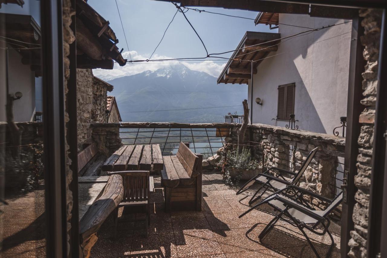 Montemezzo Le In Pietra Vista Casa de Férias Gera Lario