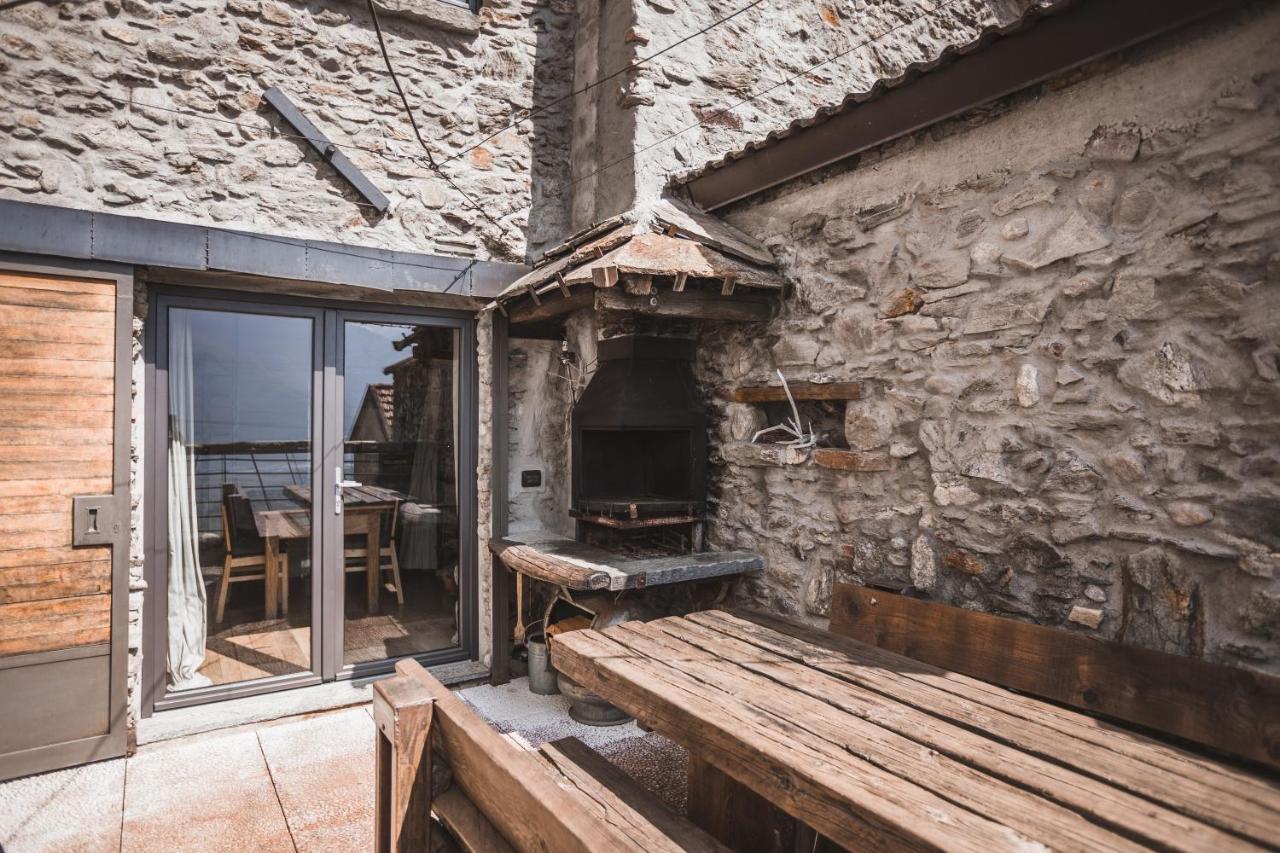 Montemezzo Le In Pietra Vista Ferienhaus