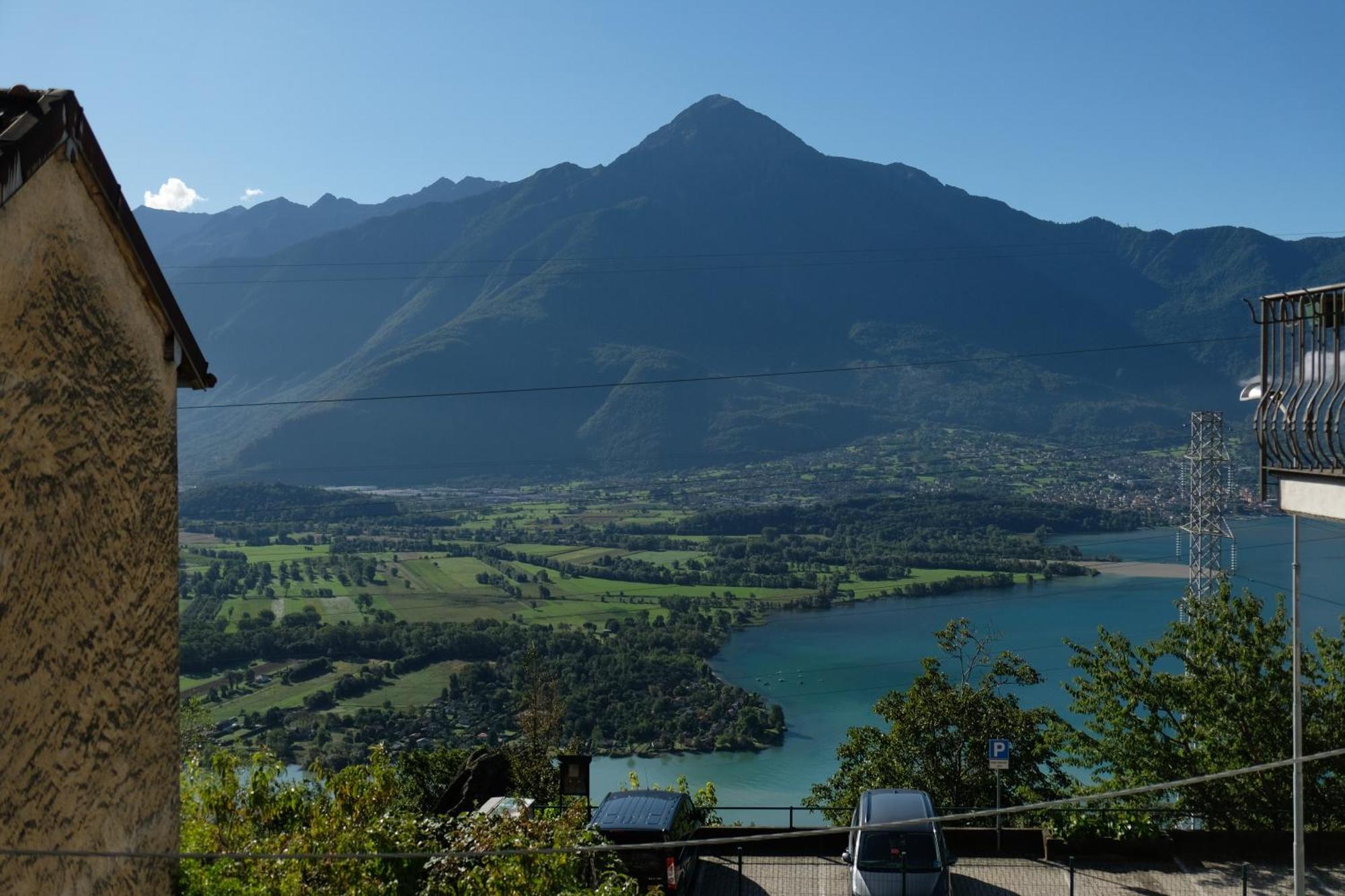 Montemezzo Le In Pietra Vista Ferienhaus Gera Lario